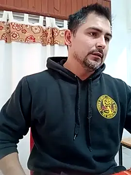 Bradd_32 live XXX chat