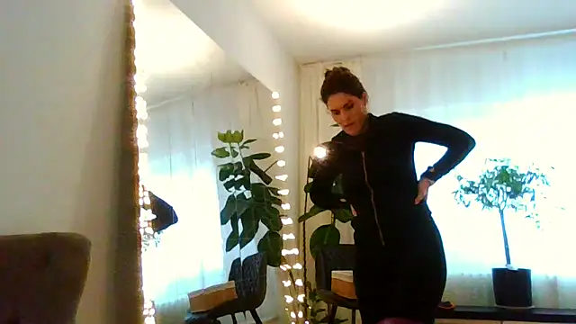 Ms-Lust1- Live XXX-chat