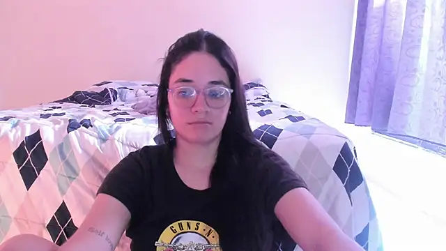 atenas_05_'s Live XXX Chat