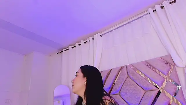 KathiaJenner's Live XXX Chat