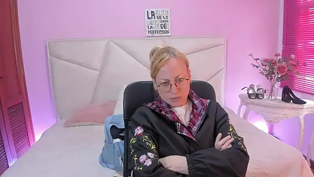 Онлайн чат XXX SammySanders