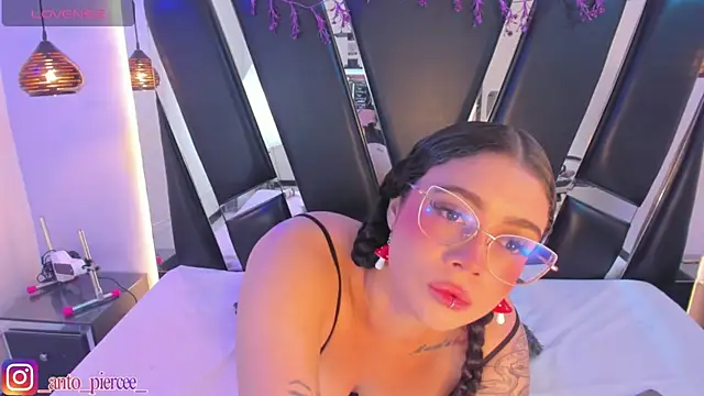 Онлайн чат XXX antonelllepiercee