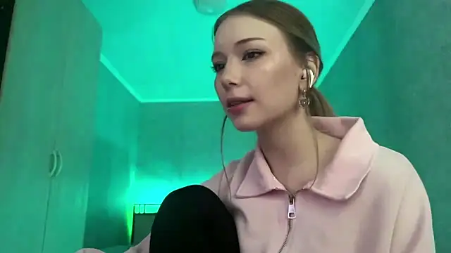 ChattingCurio's Webcam Show