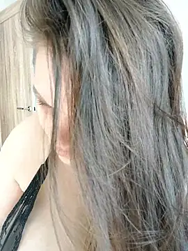 Kat__boobs 现场XXX聊天
