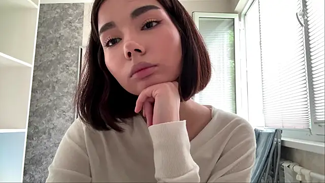 XXX chat uživo modela MarylnMonnier