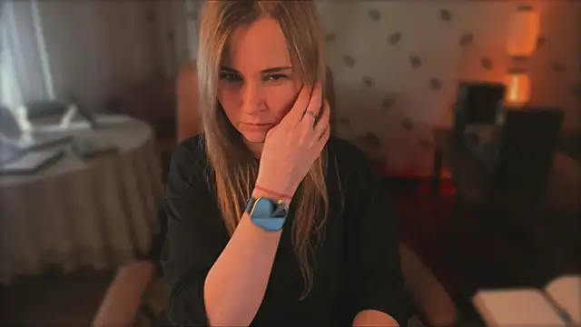MiaSparkes' Live XXX Chat