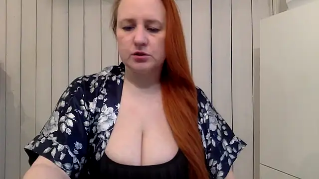 Vyxoria's Live XXX Chat