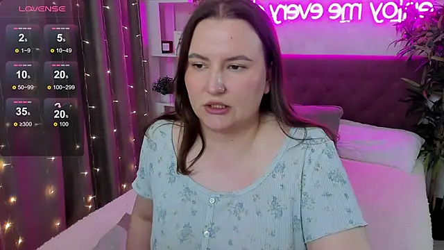 FeralPeach's Live XXX Chat