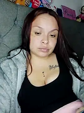Lina19_93's Live XXX Chat