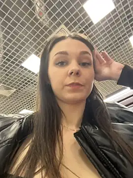 Ttixmila Adlı Modelin Canlı XXX Sohbeti