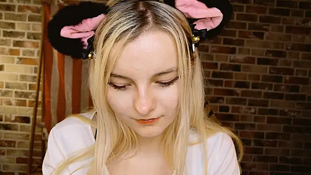 Chat XXX en directo de Angela_Bunny