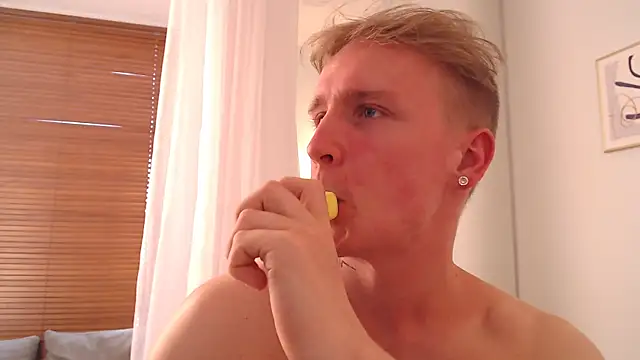 Онлайн чат XXX AlexxSweet