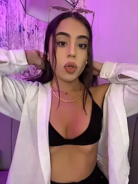 AbyThompson Chat XXX in diretta