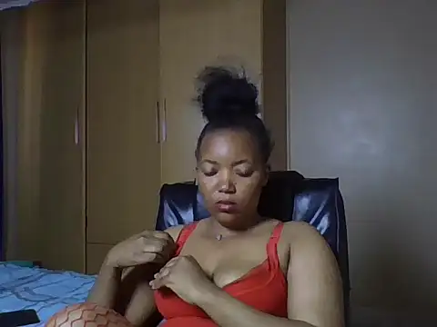 غرفة دردشة queenbebony المباشرة