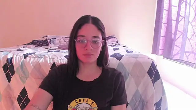 atenas_05_'s Live XXX Chat
