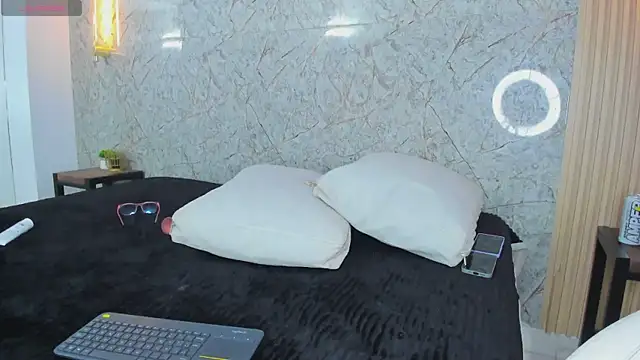 Živý XXX chat linda_cooper_