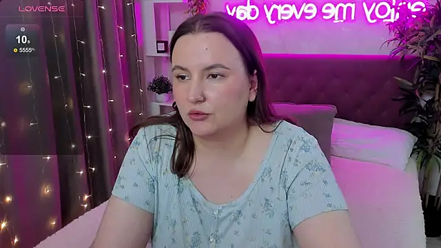 FeralPeach's Live XXX Chat