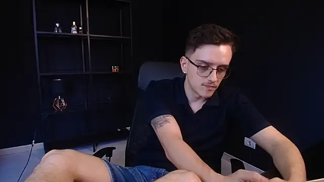 FelixStarkk élő XXX-chatje