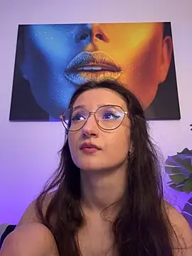 TheaMalekoo élő chatszobája