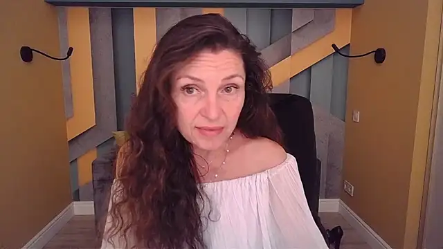 EllaLong live XXX chat