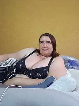 LiluHot Adlı Modelin Canlı XXX Sohbeti