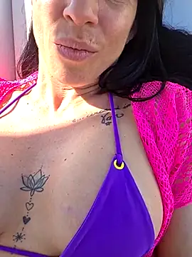 sexy7883 Adlı Modelin Canlı XXX Sohbeti