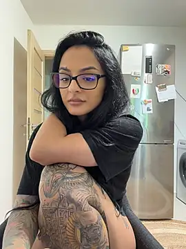 NNNoire Adlı Modelin Canlı XXX Sohbeti