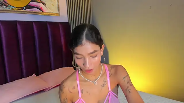 Chatroom XXX en direct de LauraAristizabal