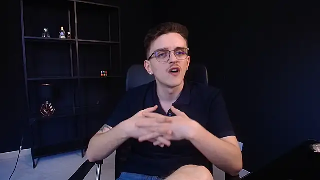 FelixStarkk 网络视讯表演