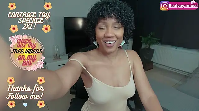 Yayamuse live XXX chat