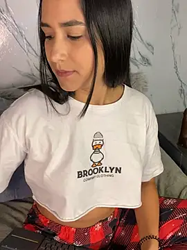 Val12777 Chat XXX in diretta