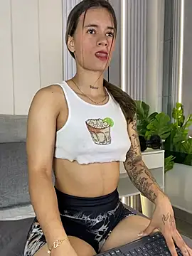 JuliaColemann's Live XXX Chat