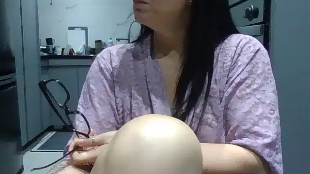 Chat XXX ao vivo de Laura_81