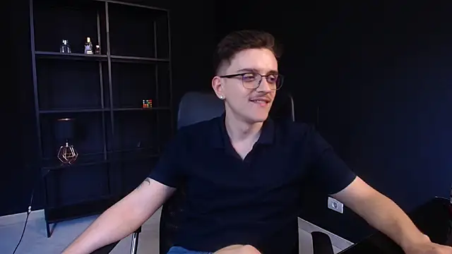 FelixStarkk 在線直播表演