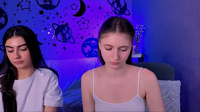 nekky_mouse élő XXX-chatje