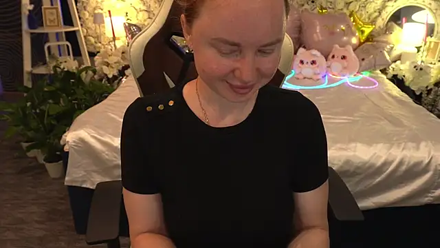 MiaRedFox – Naživo XXX chat