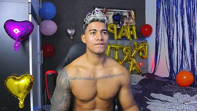 XXX chat uživo modela luigi_hot_