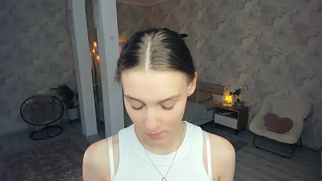 LianneBynon 在線直播表演