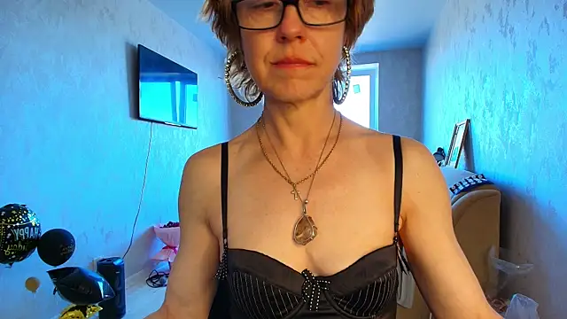 LioraWeiss' Live XXX Chat
