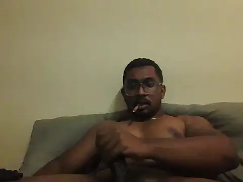 Straightchennaibull Live XXX-Chat