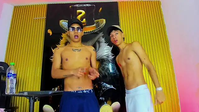 Guys_Latino_Hot Webcamshow