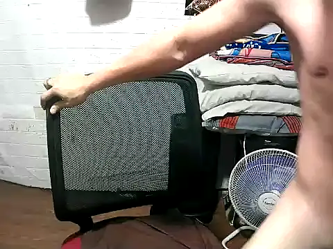 XXX chat uživo modela Theboy_cummerx69