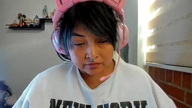 Shaddycute_ Chat XXX in diretta