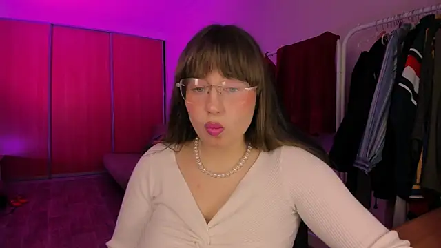 Chat +18 de just_fucked777 ao vivo