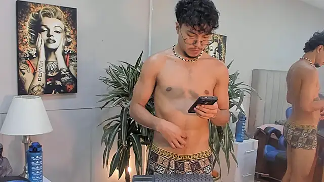 Chat XXX en directo de kai_storn
