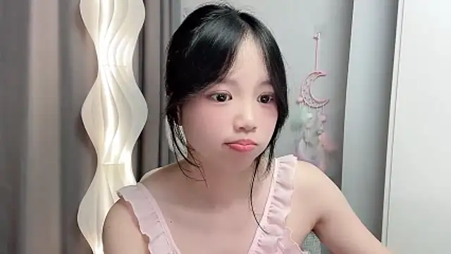 Yanys521 即時 XXX 聊天