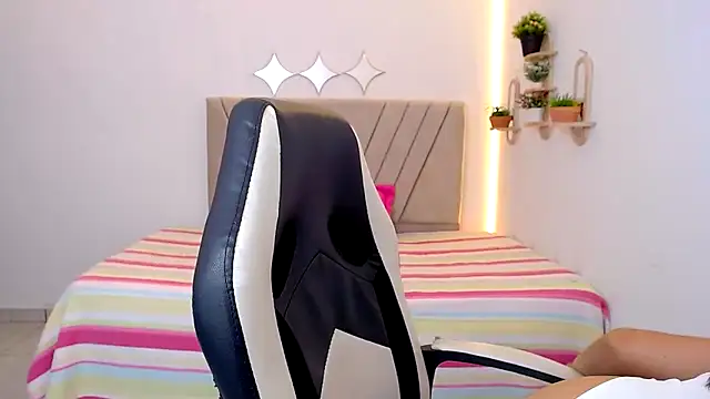 zara_cute live XXX chat