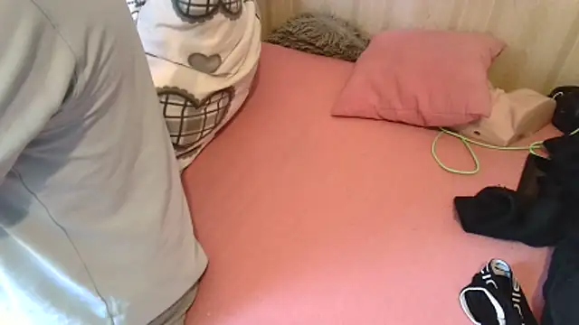 T0Yforeskin Show Webcam