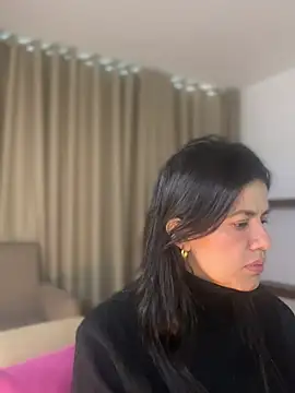 XXX chat uživo modela Zandrina