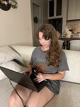 Sarahhh_xxx Show in webcam